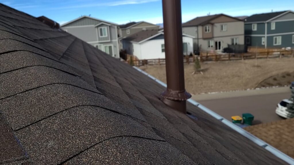 a roof with asphalt shingles on it